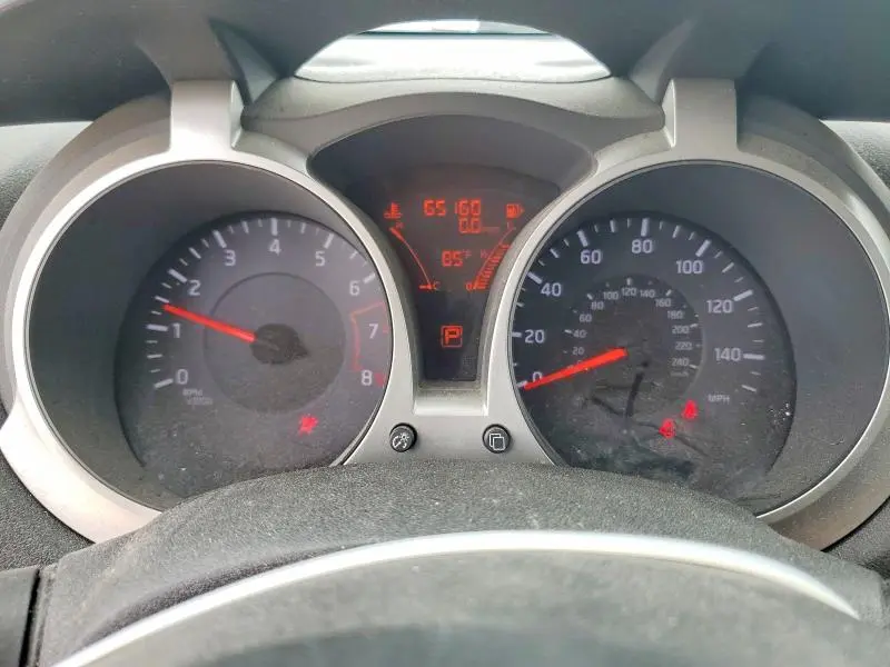 2011 NISSAN JUKE S  