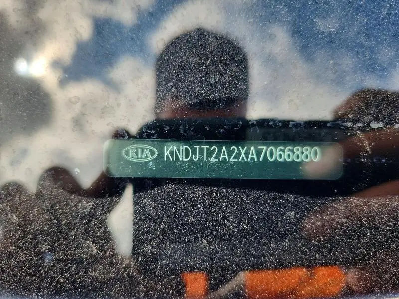 2010 KIA SOUL +  