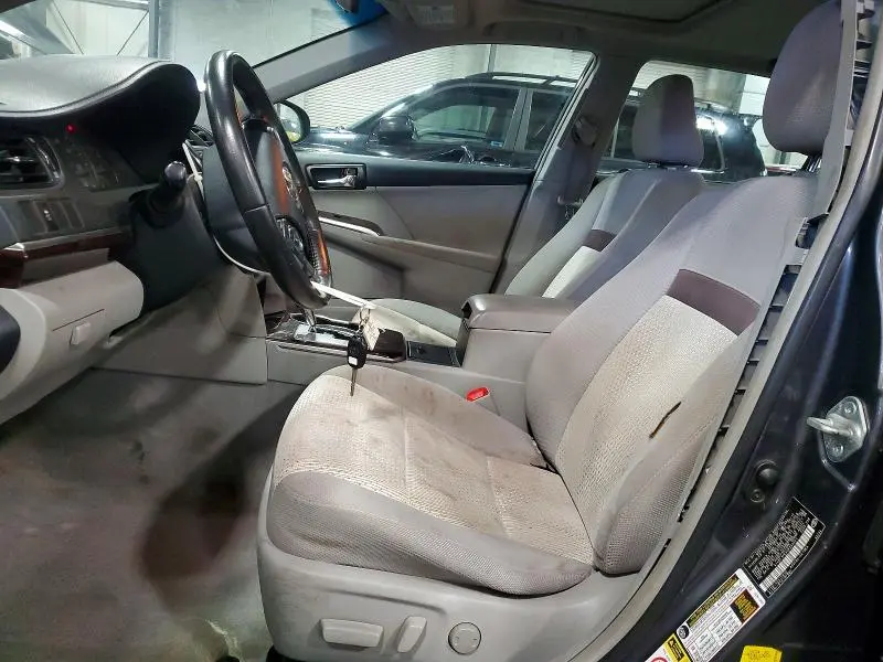 2012 TOYOTA CAMRY XLE  