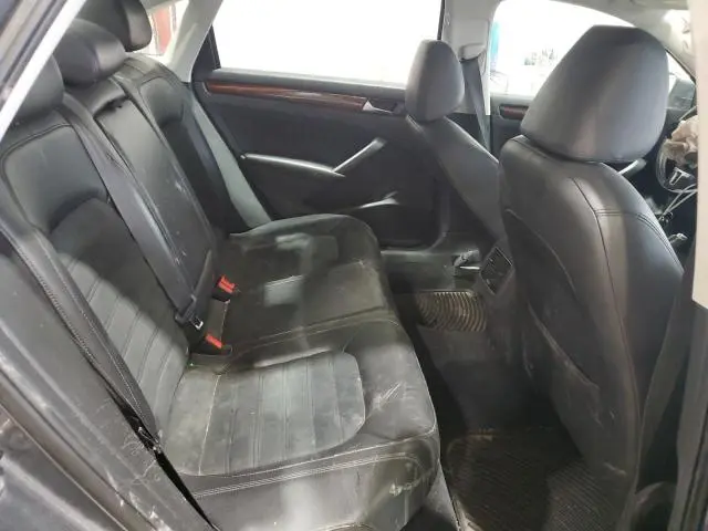 2013 VOLKSWAGEN PASSAT SEL  