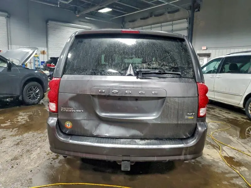 2016 DODGE GRAND CARAVAN SXT  