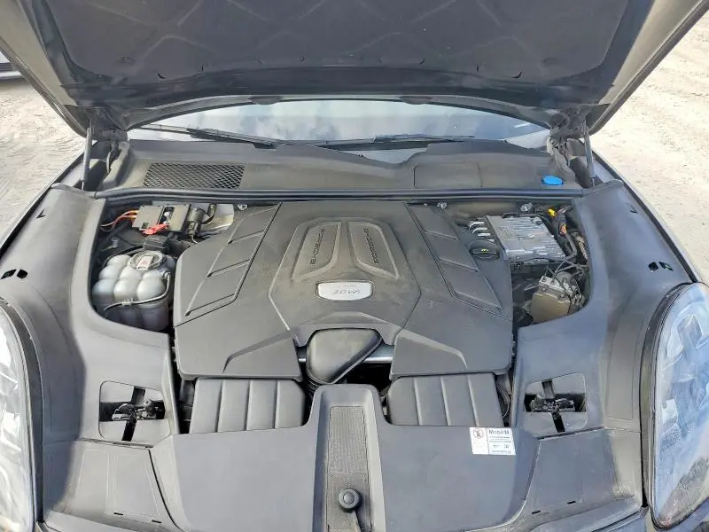 2019 PORSCHE CAYENNE   