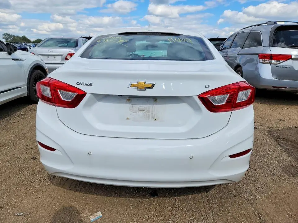 2016 CHEVROLET CRUZE LT  