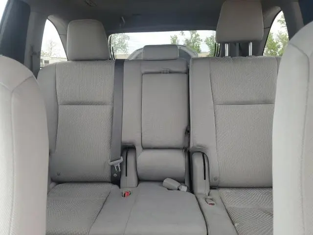 2015 TOYOTA HIGHLANDER LE  