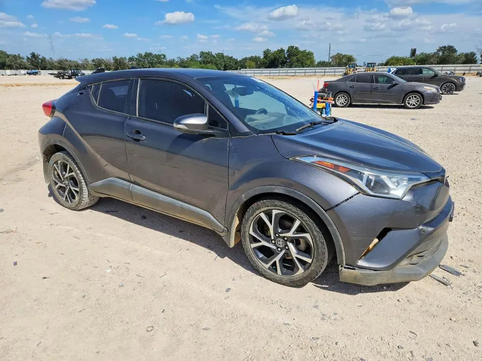 2018 TOYOTA C-HR XLE  