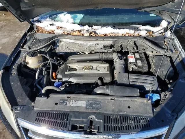2011 VOLKSWAGEN TIGUAN S  