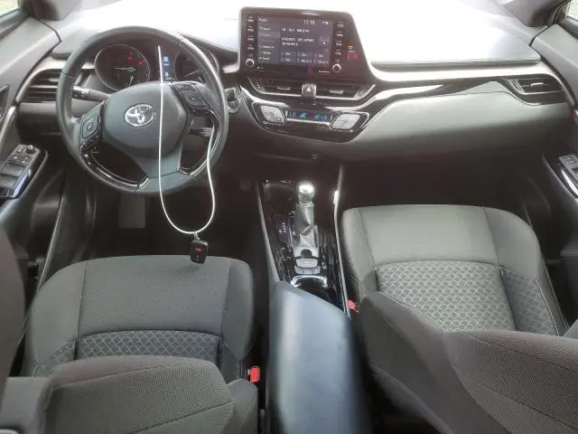 2021 TOYOTA C-HR XLE  