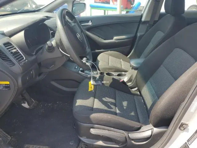 2017 KIA FORTE LX  