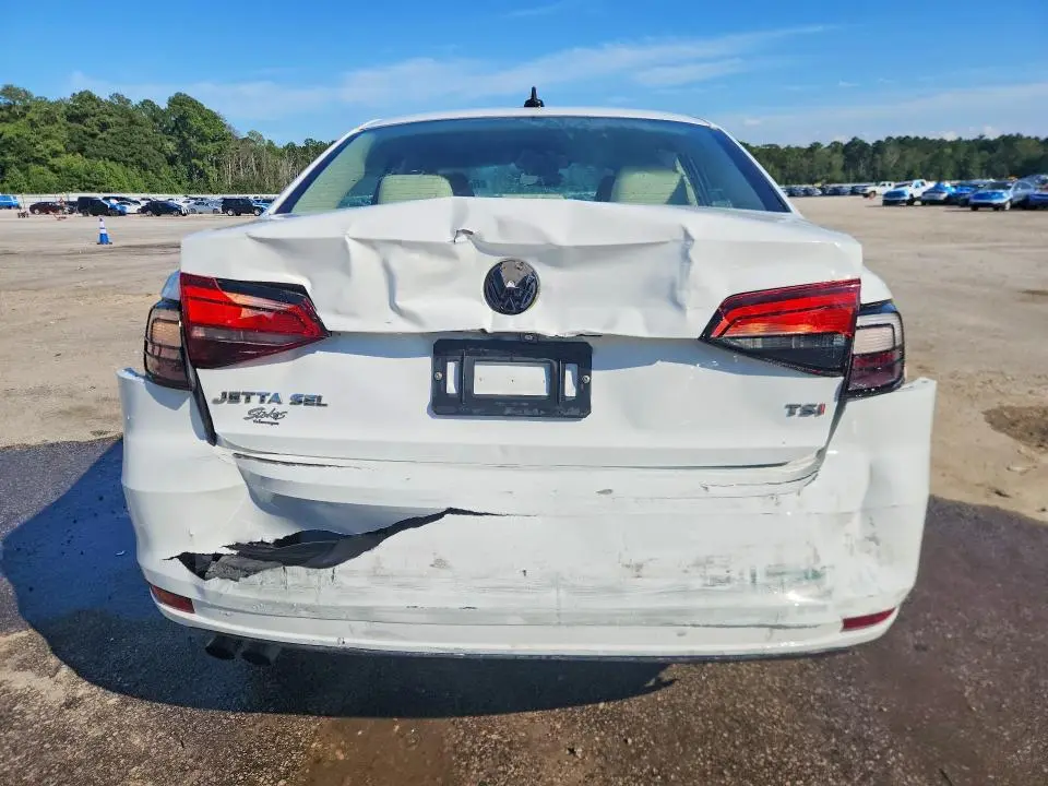 2016 VOLKSWAGEN JETTA SEL  