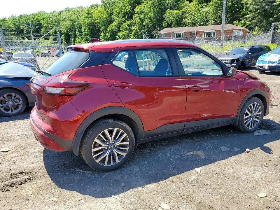 2024 NISSAN KICKS SV  