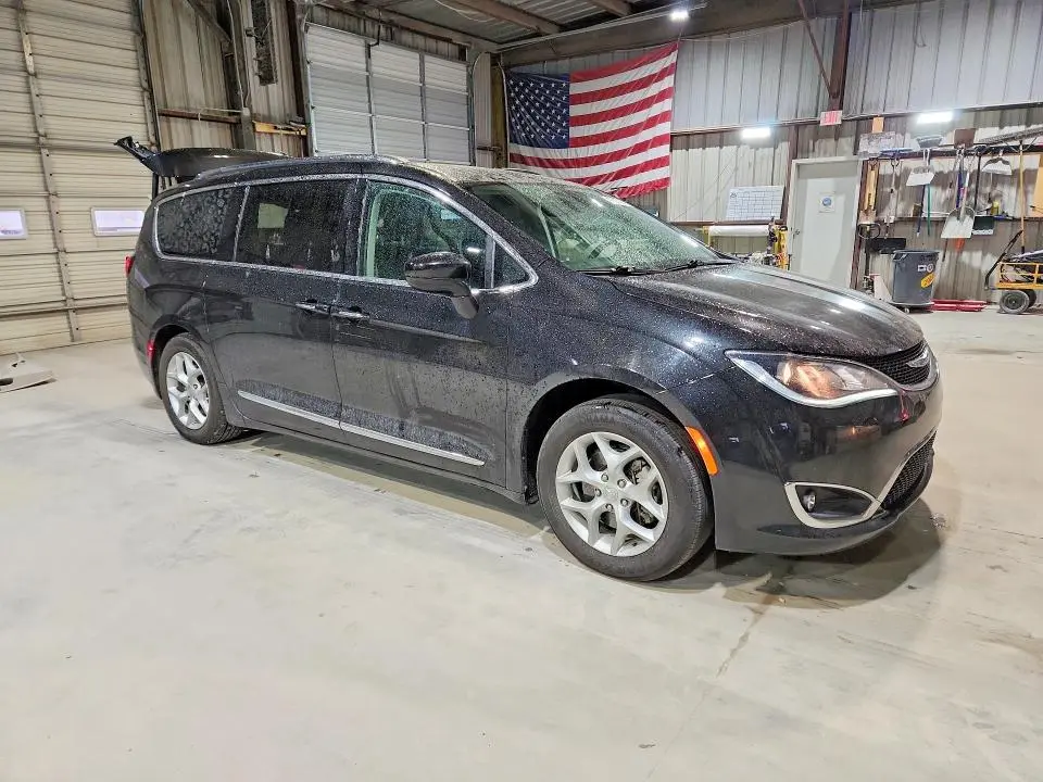 2019 CHRYSLER PACIFICA TOURING L PLUS  