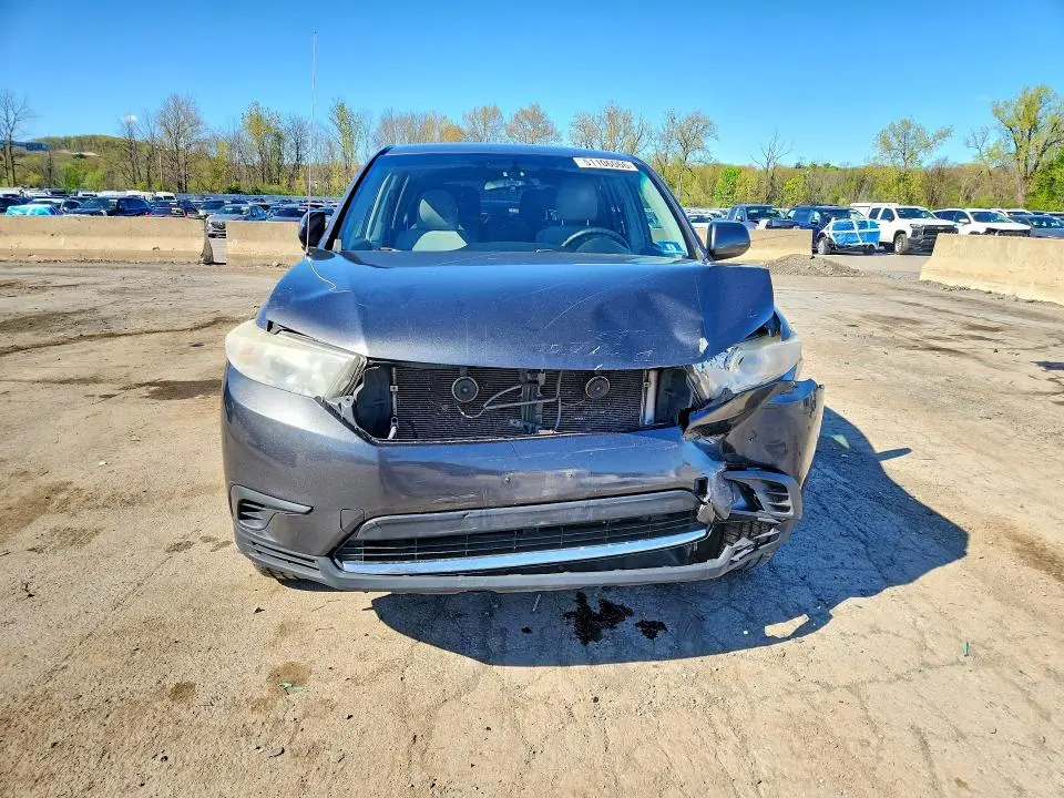 2012 TOYOTA HIGHLANDER BASE  