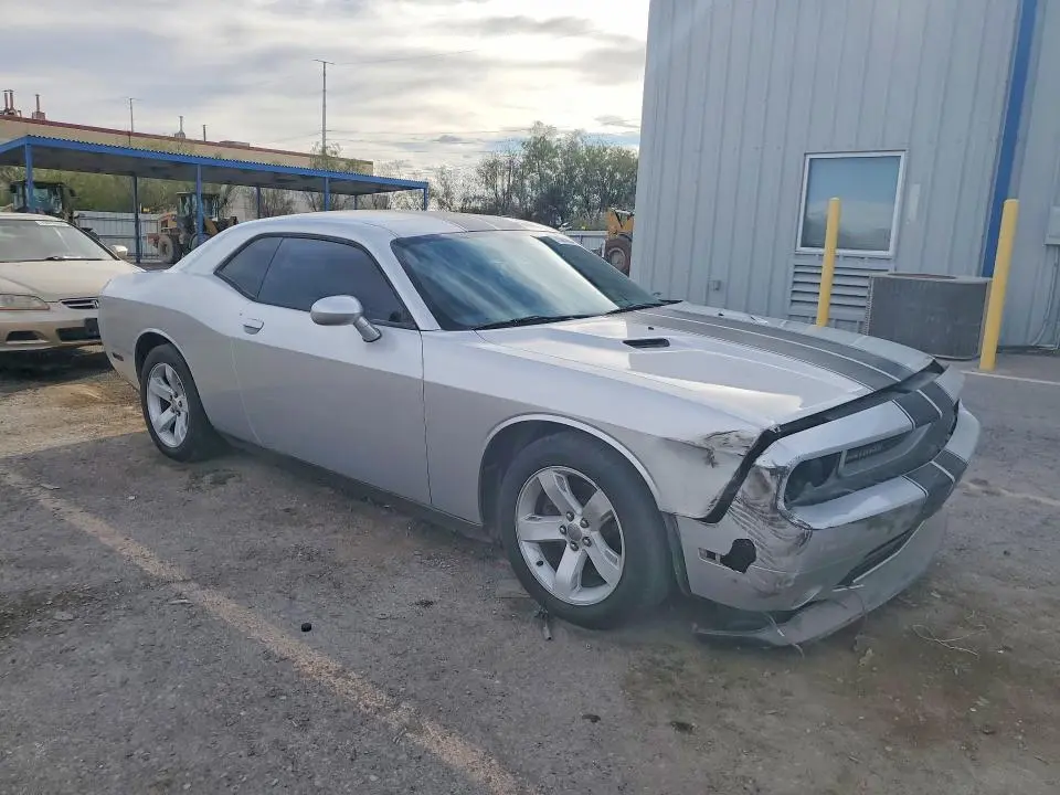 2012 DODGE CHALLENGER SXT  