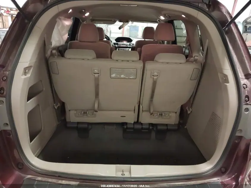 2011 HONDA ODYSSEY LX