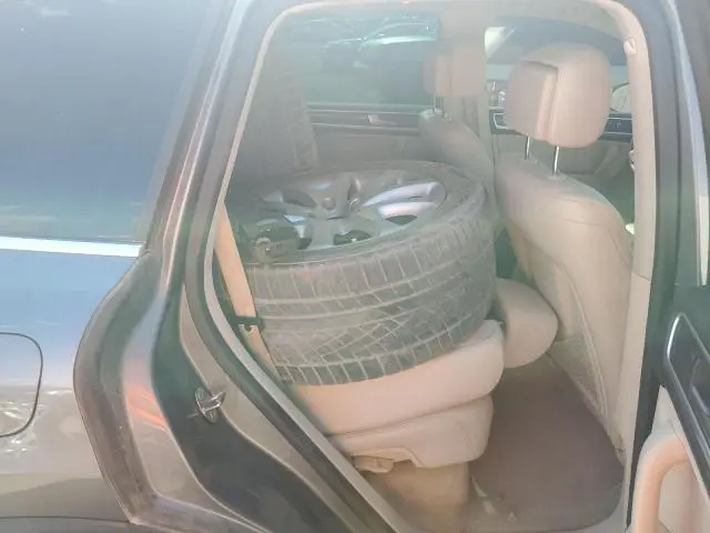2013 VOLKSWAGEN TOUAREG V6 TDI  