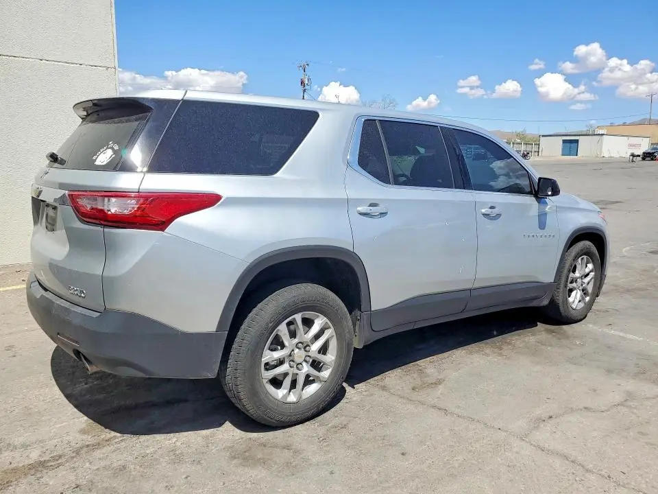 2020 CHEVROLET TRAVERSE LS  