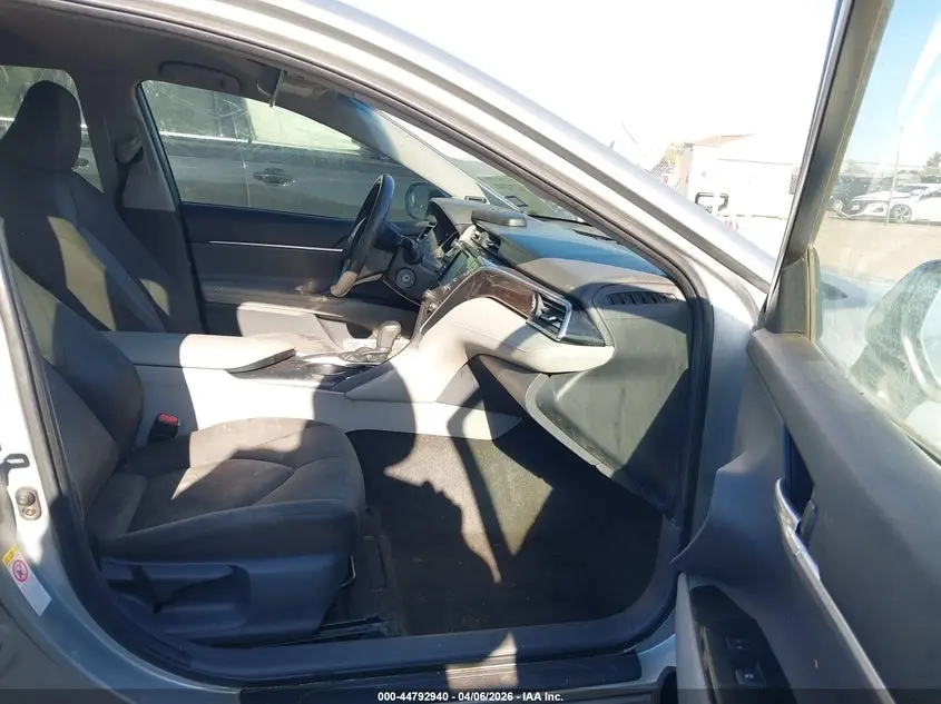 2018 TOYOTA CAMRY LE