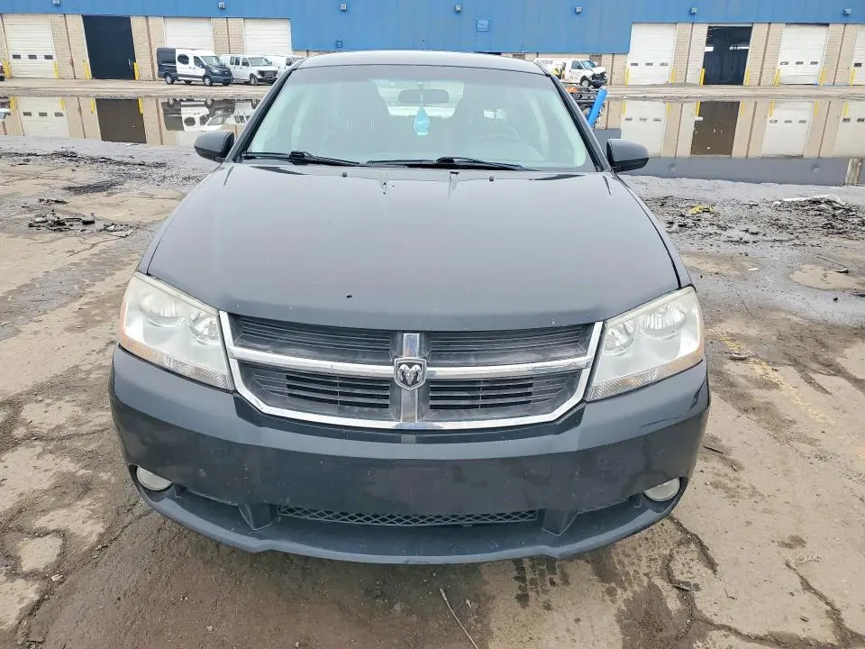 2010 DODGE AVENGER R  