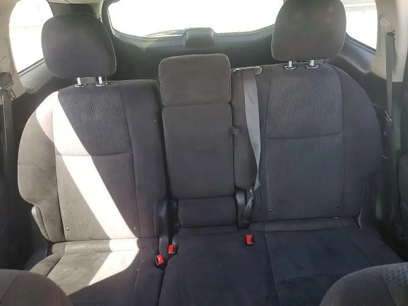 2014 NISSAN PATHFINDER SV  