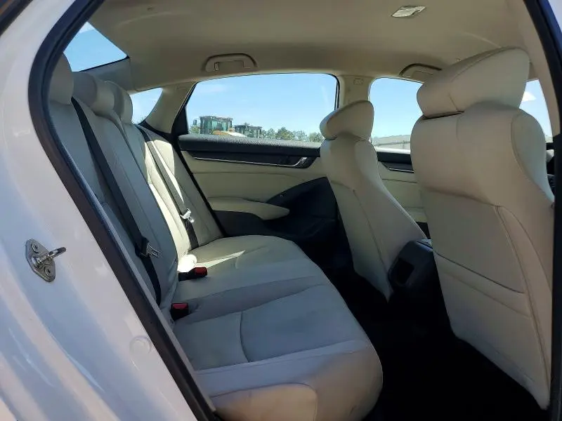 2018 HONDA ACCORD LX  