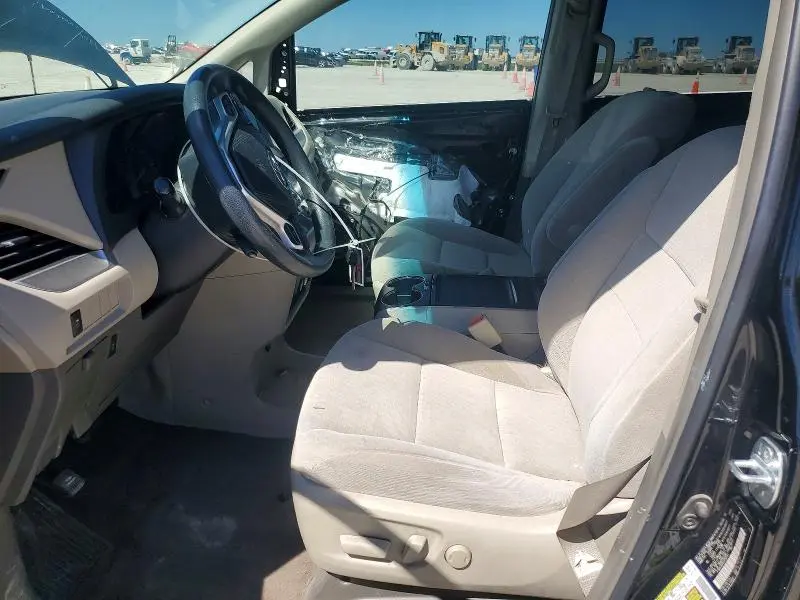 2016 TOYOTA SIENNA LE 8-PASSENGER  