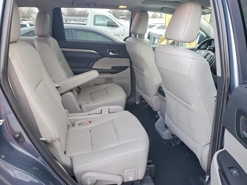 2019 TOYOTA HIGHLANDER LIMITED  