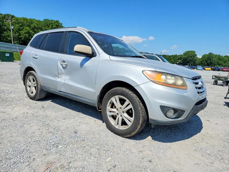 2010 HYUNDAI SANTA FE SE  