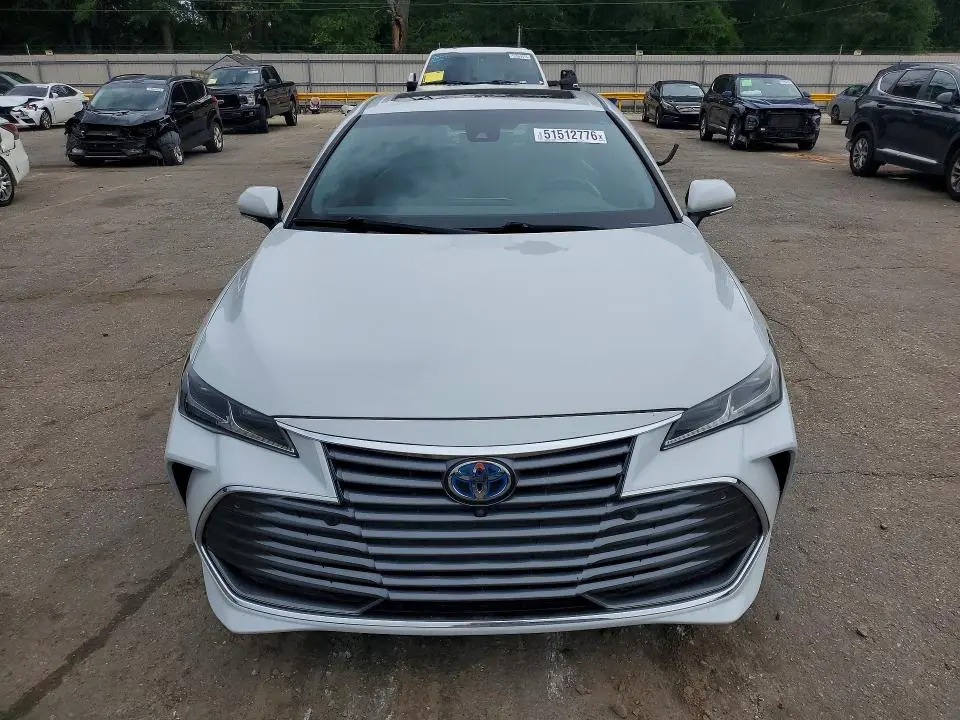 2022 TOYOTA AVALON LIMITED  