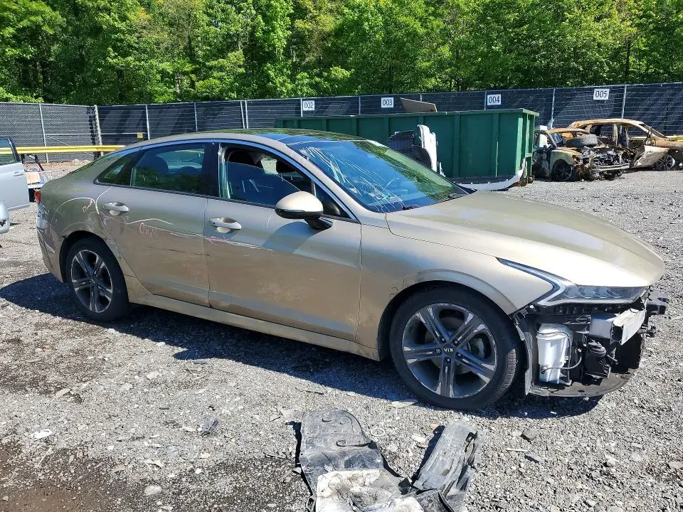 2021 KIA K5 EX  