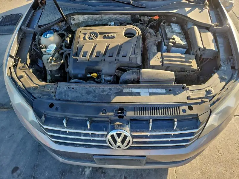 2014 VOLKSWAGEN PASSAT SE  