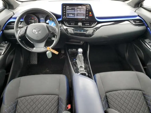 2021 TOYOTA C-HR XLE  