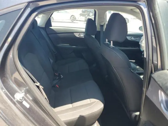 2024 KIA FORTE LX  