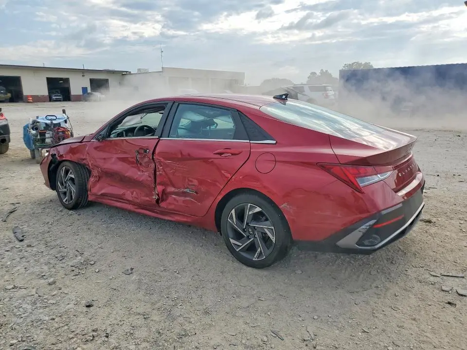 2024 HYUNDAI ELANTRA SEL  