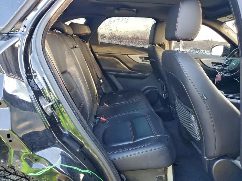 2018 JAGUAR F-PACE PRESTIGE  