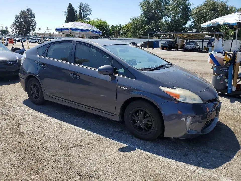 2013 TOYOTA PRIUS TWO  