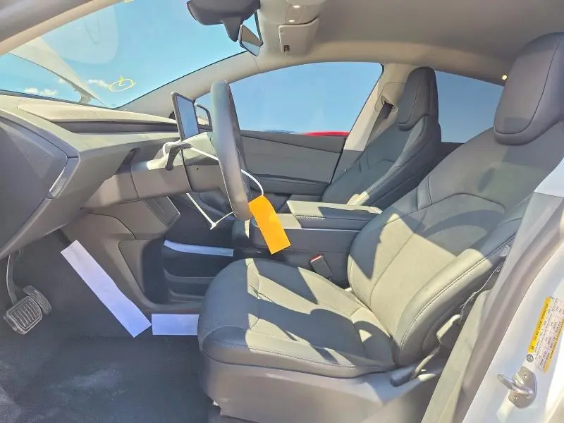 2026 TESLA MODEL Y   