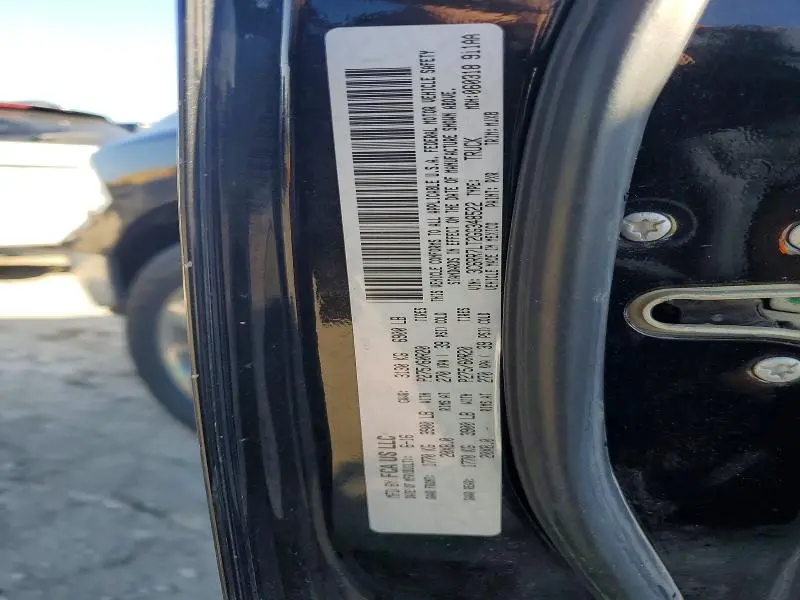 2016 RAM 1500 SLT  