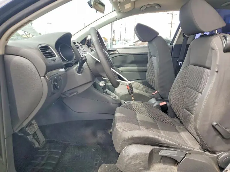 2010 VOLKSWAGEN GOLF   