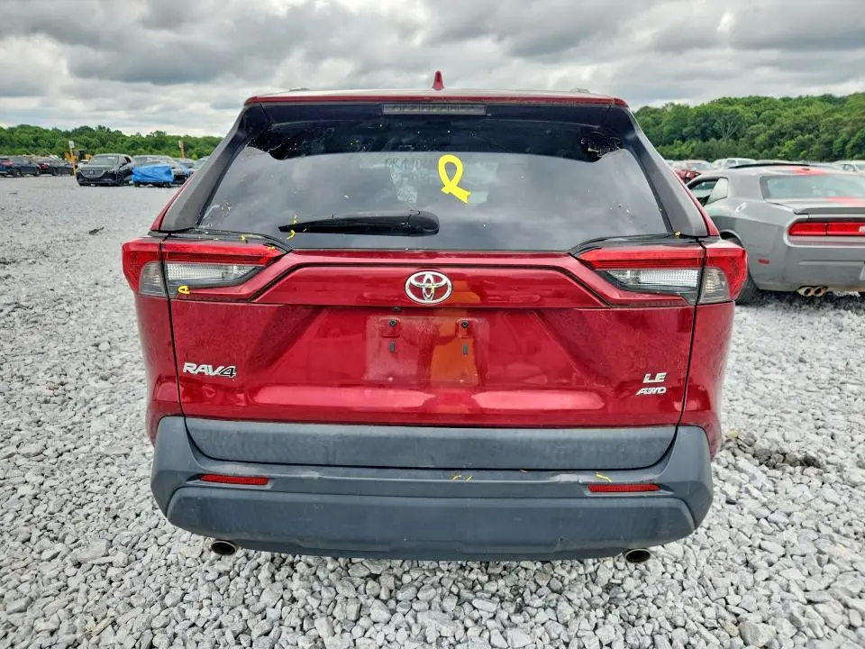 2020 TOYOTA RAV4 LE  