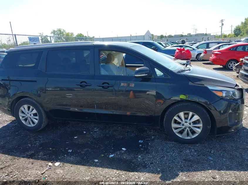 2016 KIA SEDONA LX
