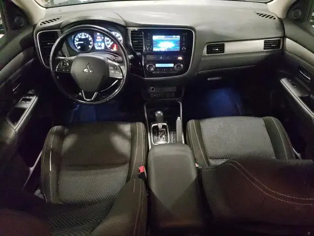 2017 MITSUBISHI OUTLANDER ES  