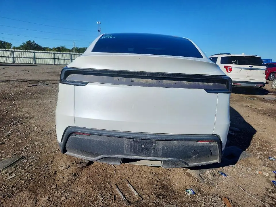 2026 TESLA MODEL Y   