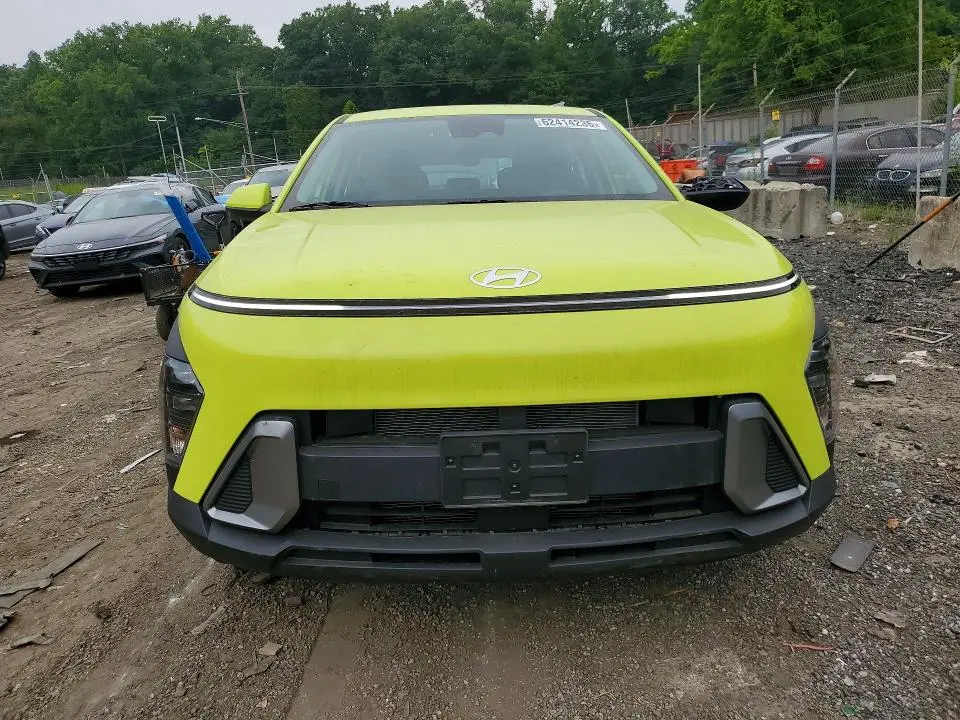 2025 HYUNDAI KONA SE  