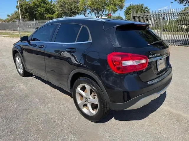 2018 MERCEDES-BENZ GLA 250  