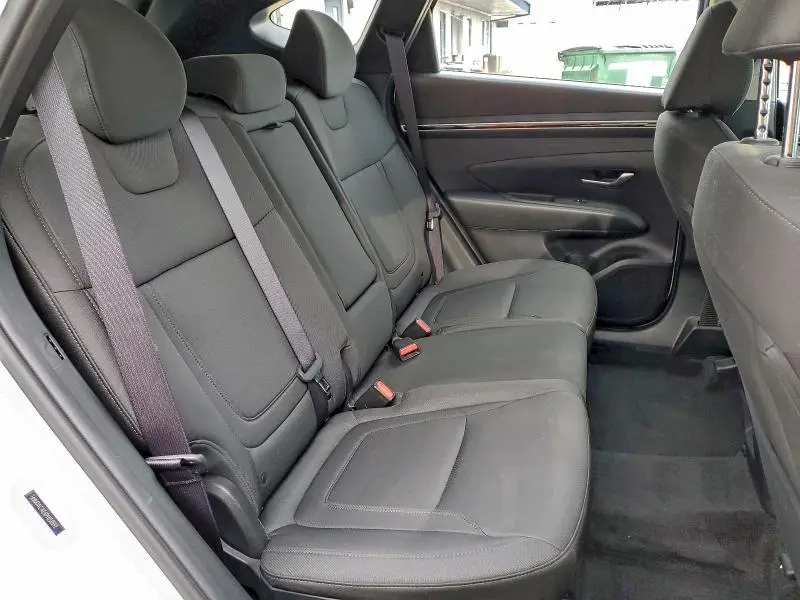 2023 HYUNDAI TUCSON SE  