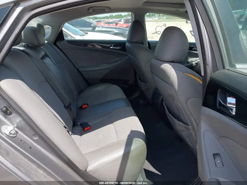 2014 HYUNDAI SONATA SE