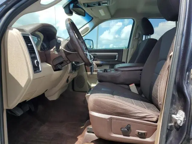 2016 RAM 1500 SLT  