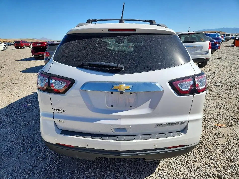 2016 CHEVROLET TRAVERSE LT  