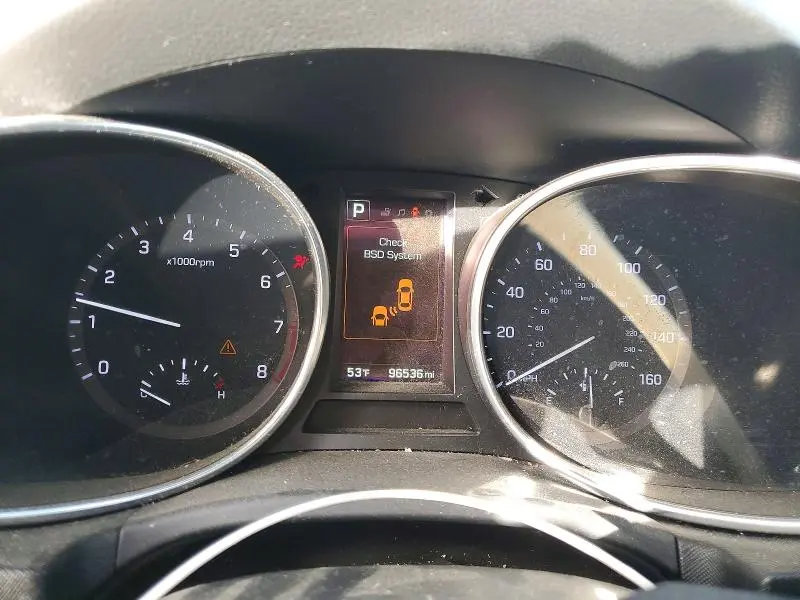 2018 HYUNDAI SANTA FE SE  