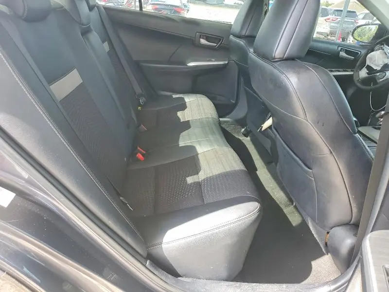 2014 TOYOTA CAMRY SE  